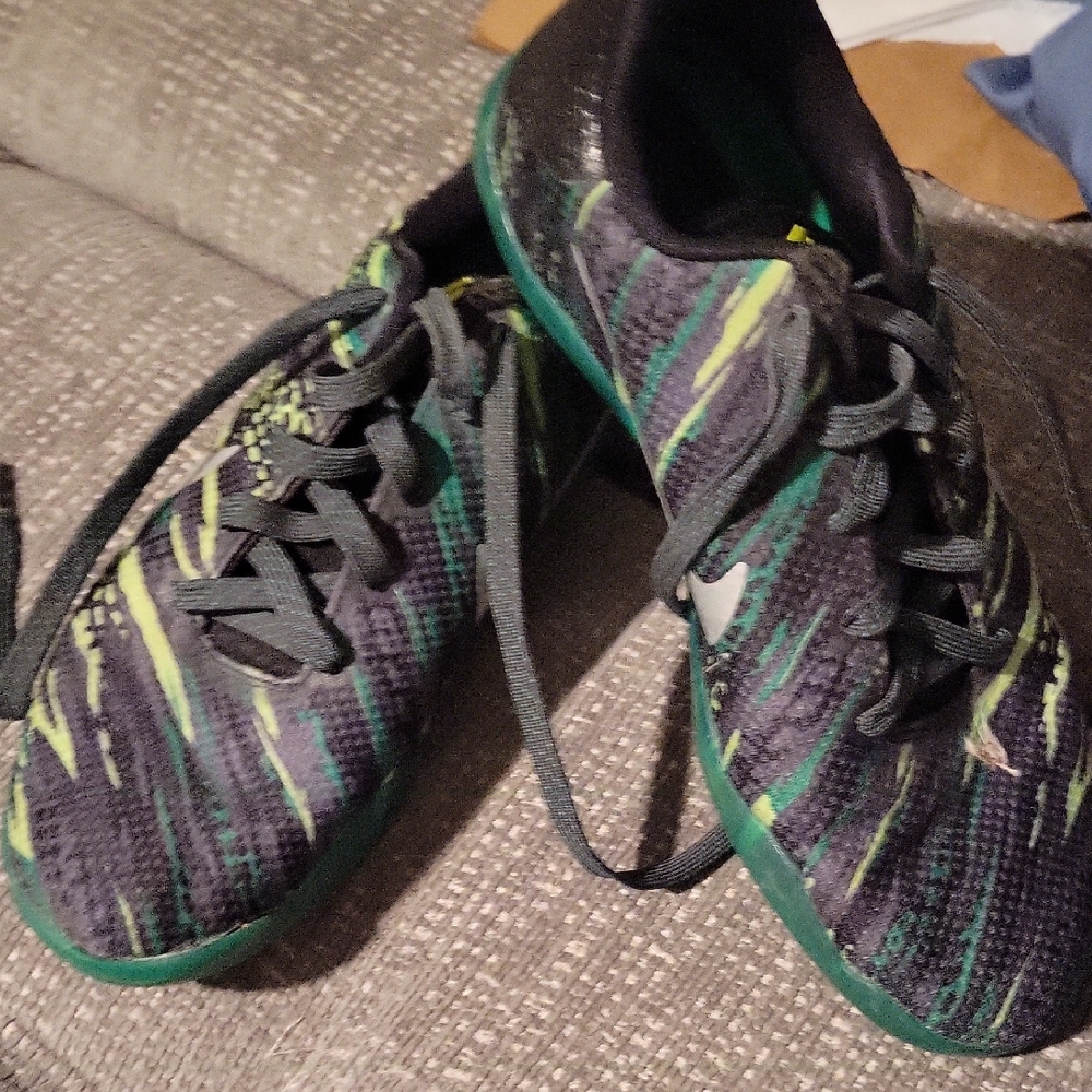Nike Boys Youth Black Sneakers with Green and Yellow Accents